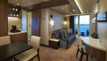 1688993650.5796_c354_Norwegian Cruise Lines Norwegian Joy Accommodation The Haven Penthouse 2.jpg